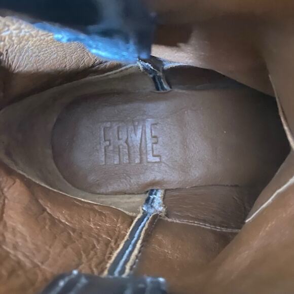 Frye Billy Short Ankle Dark Pewter Boots Silver Metallic size 8 - Picture 13 of 14